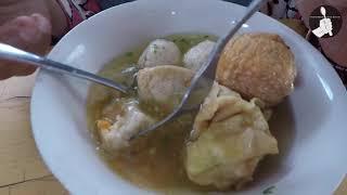 NIKMATNYA BUKA BAJU ... BAKSO VIRAL YANG BISA BIKIN KAMU MENDESAH  INDONESIA STREET FOOD