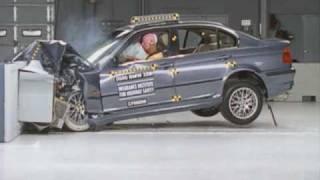 2000 BMW 3 series moderate overlap IIHS crash test