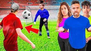 DANIELA juega CONTRA un EQUIPO de FÚTBOL más GRANDE4PLUSONE