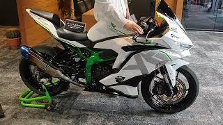 Sound Check White Kawasaki ZX25R  250cc Inline four Cylinder Vroom Vroom