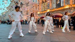  4K RUSSIAN GIRLS dancing on Nikolskaya street + ambient sounds  俄羅斯