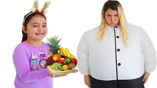 Öykü teaches mommy to eat and exercise properly - funny kids