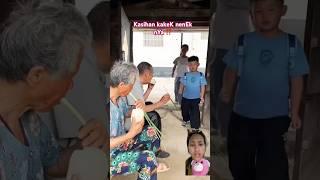 KakEk NeneK hanyA makaN kuE dan BawaNg ⁉️kasihan  #family  #आम #love #funny  #trending