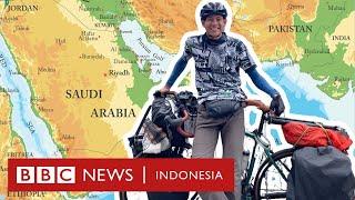 Ari Yami pemuda Majalengka yang gowes dari Indonesia ke Arab Saudi untuk umroh - BBC News Indonesia