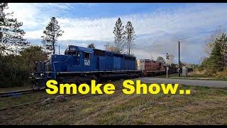 Smoking It Hard Getting Their Speed Up This SD40-2 and SD9 Showing Off.. #trains #trainvideo