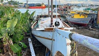 Preparing for mooring and paradise anchorages on our wooden salvaged sailboat  — Sailing Yabá 133