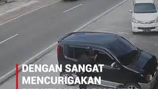 Pencurian di pinggir jalan hati-hati bagi yang punya mobil.