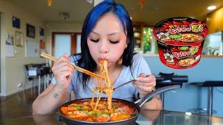 eating spicy samyang noodles *mukbang*