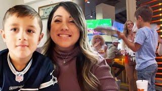 Mom Takes Her 5-Year-Old Son to Hooters for His Birthday