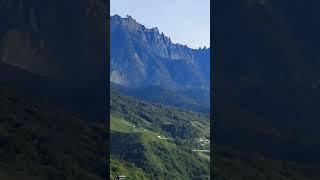 View gunung Kinabalu awal pagi di Kundasang