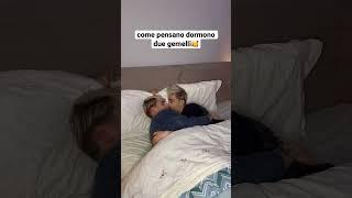 Come Dormono 2 GEMELLI Nello STESSO LETTO