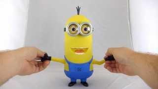 Minion Tim 10 Talking Figure with Singing Mode Review from Thinkway Toys Despicable Me 2 lineup