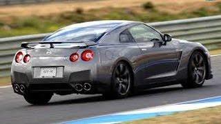 Nissan GT-R - Fly-By´s Exhaust Sounds Engine Sounds at Track