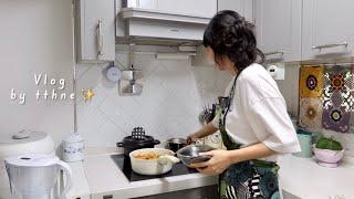 저는 요리와 코바늘뜨개가 제일 좋아요나를 행복하게 해주는 소소한 나의 일상주꾸미볶음과 미역국김밥과 라면주부 집밥 일상