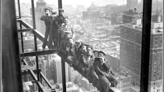 Construction du  Rockefeller Center de New-York 1932