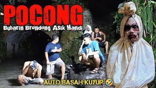 Prank Pocong Gokil  Bubarin Brondong Asik Mandi Auto Basah Kuyup 