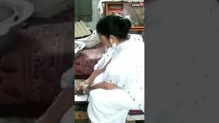 Mamata Banerjee Makes Momos In Darjeeling  #Shorts  West Bengal CM  #ViralVideo  English News