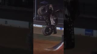 Black Pearl BACKFLIP #monsterjam #monstertrucks #fullsend #wheelie #backflip #motorsport #shorts