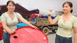 The girl bought iron and steel materials to prepare to build a house floating on the water.