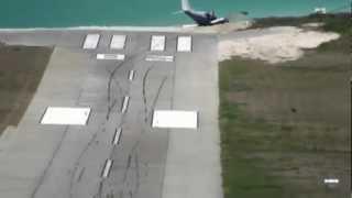 Plane crash SBH.Barthélemy Airport HD