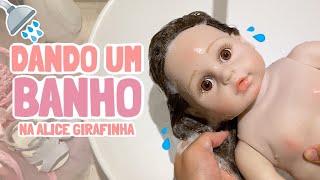 Como dar um BANHO COMPLETO na sua Alice Girafinha UniDoll