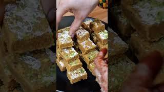 बाजार से मिठाई लाना भूल जाओगे अगर एक बार बेसन की बर्फी बनाना सीख ली तो  Instant Besan ki Barfi