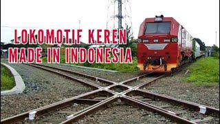 Lokomotif Paling Keren Made In Indonesia  Kereta api Luar Biasa Merah 12