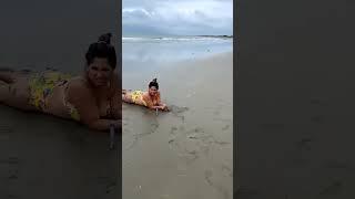 Girl on beach  विदेशी लड़की के साथ समुद्र के किनारे सेक्सी फन 