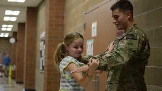 Soldier surprises sister in Battle Ground school