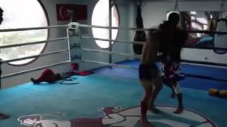 FightWorksAsia Nor Rizan Boxing sparring w Meow of Chowraiooi Round 1