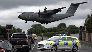 Military police block London road for large plane ️