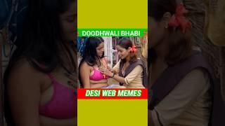 Doodhwali Bhabi Bhabi Ke Sath Pyar Bhabi Lover Wah Kya Scene Hai #saree #hotaunty #viral