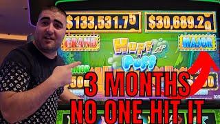 I Won JACKPOT On Weirdest Slot Machine At Fountain Blue