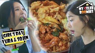 My Celeb Roomies - YURA & SOJIN Theyre Enjoying Spicy Stir-fried Chicken 20170825