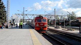 ЭП1-191 с поездом №016 Арктика прибывает на станцию Петрозаводск