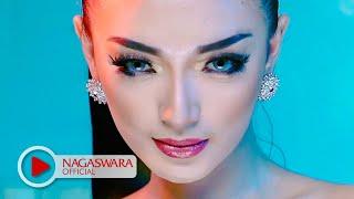 Zaskia Gotik -  Tarik Selimut Official Music Video NAGASWARA