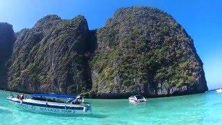 Water at Maya Bay - Ko Phi Phi Leh Thailand. The Beach. HD