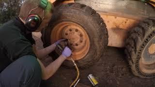 Changing skid steer tires