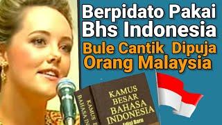 Berpidato Bahasa Indonesia Bule Cantik Dipuja oleh Melayu Malaysia