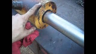 Hydraulic cylinder breakdown pin