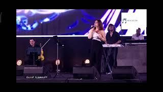 Elissa - Ana Batmayel Aala El Beat Official Video live    Beat  إليسا - أنا بتمايل على