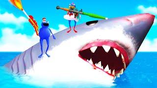 We Tried to Defeat the Megalodon with Explosives and Flamethrowers in Amazing Frog Multiplayer