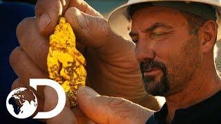 Inexperienced Miner Finds The Biggest Nugget Dave Has Ever Seen  Gold Rush Dave Turins Lost Mines