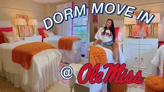 FRESHMAN DORM MOVE IN VLOG 2023 at Ole Miss Crosby Hall