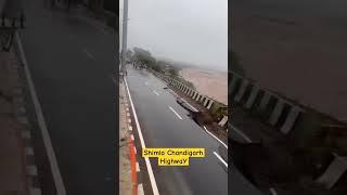 Shimla Chandigarh Highway ki sadak Tut gyi #Mahaprachand #shortsfeed #trending #viral #reels #flood