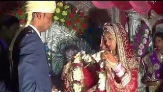 Top-5 Funny indian wedding clips  Funny Jaymala Varmala videos