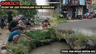 HEBOH. MANCING DI SELOKAN PINGGIR JALAN SAMPAI HUJAN PUN DI TERJANG  BIKIN GAGAL FOKUS BRO