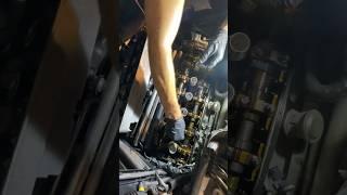 REMOVING VALVE COVER in 30 SECONDS