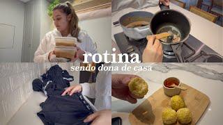 VLOG lavando e dobrando roupas fazendo comida e lanche saudável rotina de dona de casa.