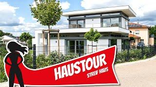 Moderne kleine Villa mit Home Spa - Musterhaus Kösching von Streif Haus  Haustour  Hausbau Helden